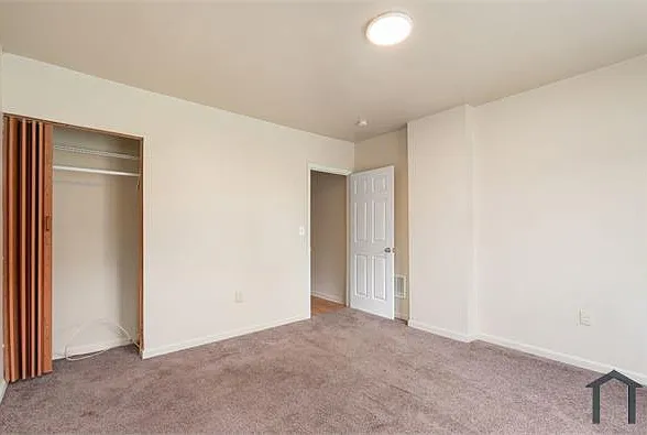 48 S Richardson Ave — Photo 16