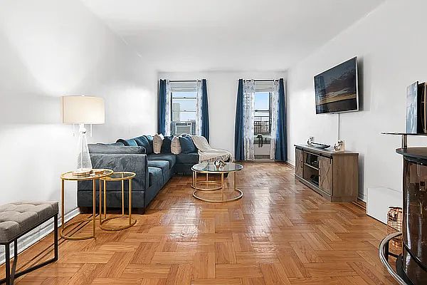 1st image of 125 Hawthorne St APT 6E