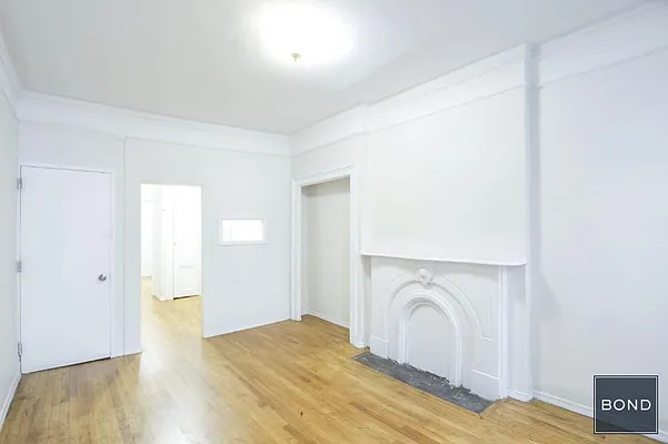 Rented by Bond New York | media 2