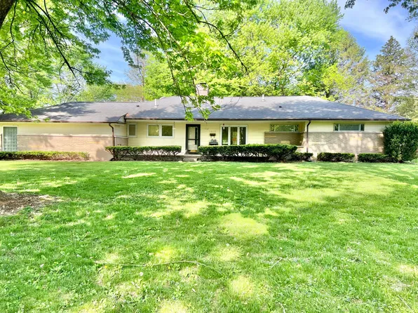1813 Bledsoe Dr, Bellbrook, OH 45305