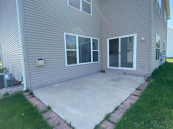 3rd image of 151 E River Dr