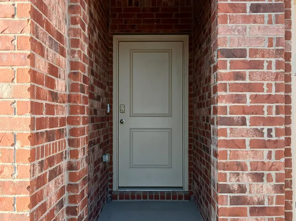 308 Samuel St, Denton, TX 76207