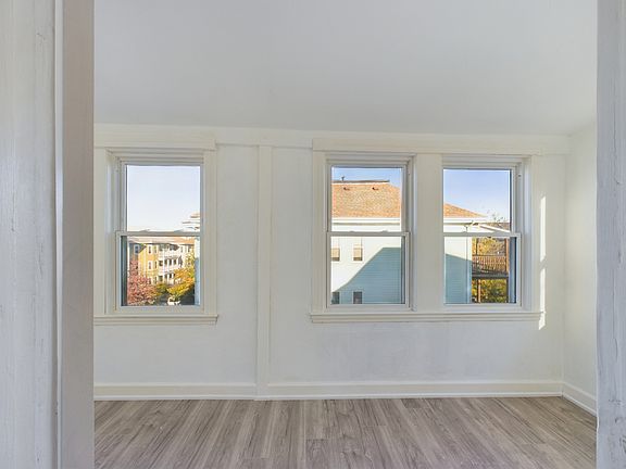 4th image of 428 Main St Floor 3