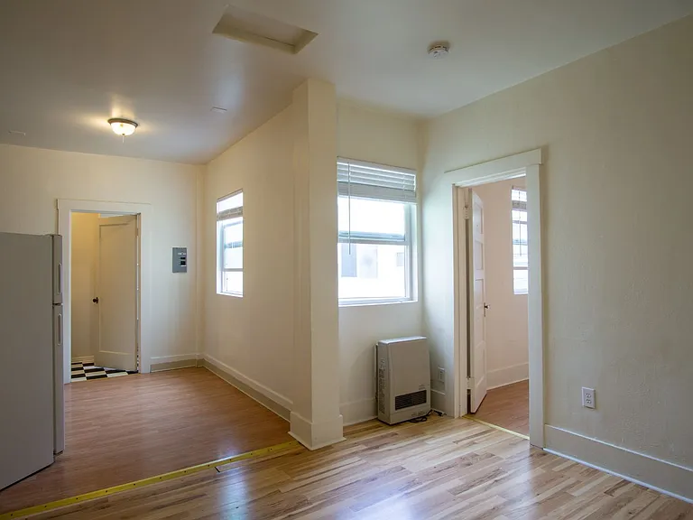 2044 N Kilpatrick St #313 — Photo 4