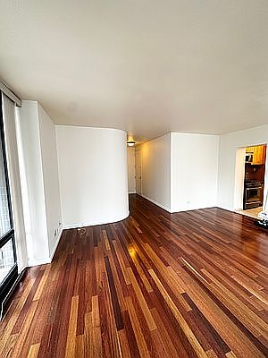 5th image of 304 E 65th St APT 10A