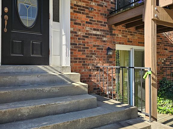 2nd image of 2214 Sherwood Ave APT 14
