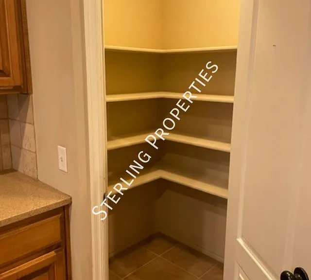 401 Durkee Rd — Photo 28