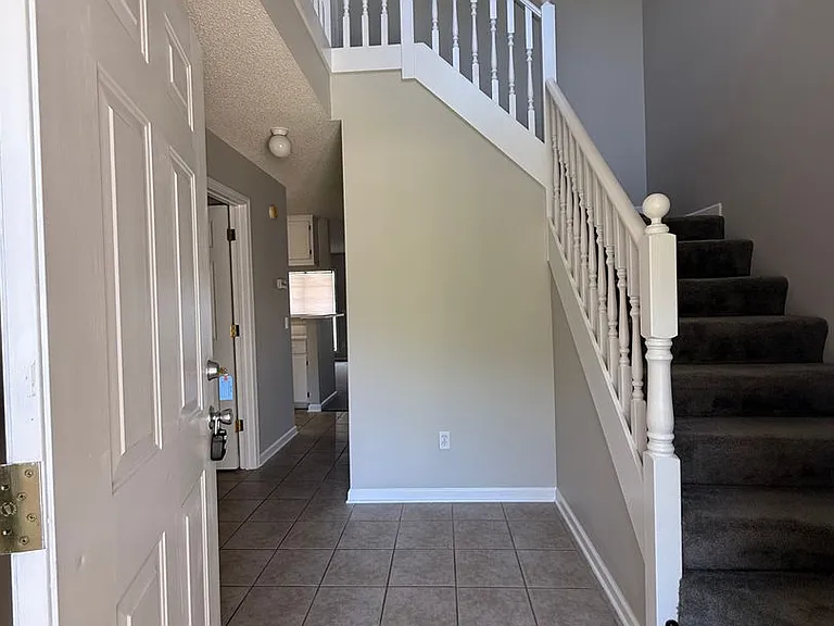 114 Baldwin Dr — Photo 6