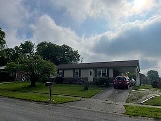 3rd image of 120 Birch Dr