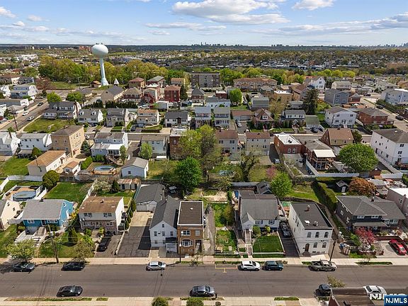 5th image of 280 Malcolm Ave