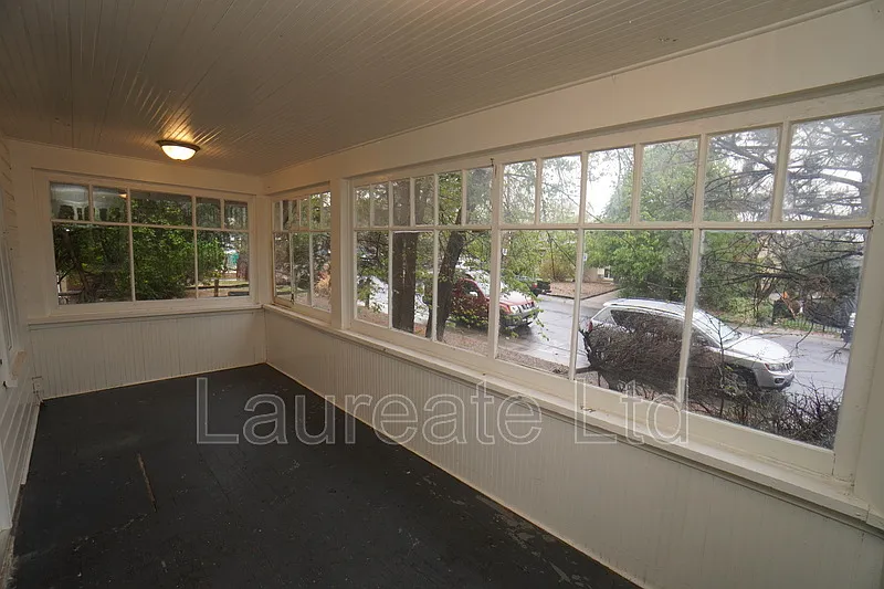 3 bed, 1.0 bath, 1034 sqft, $1,895 — Photo 2