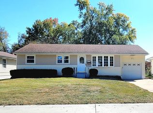 90 Pompano Ln, Florissant, MO 63031
