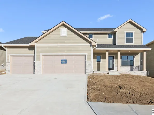 21424 Z St, Elkhorn, NE 68022
