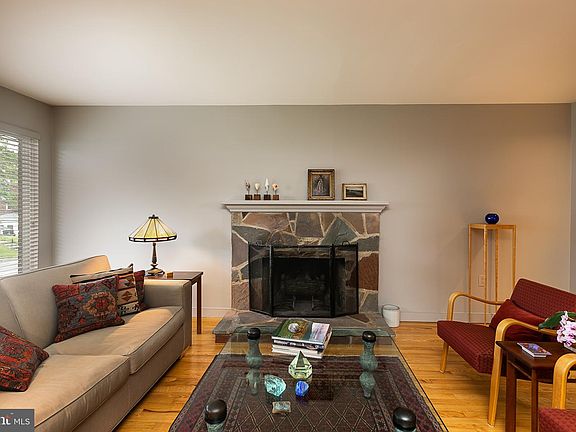 5th image of 2318 Belleview Ave