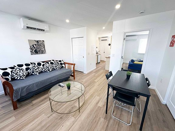 4th image of 33 Kossuth St #2