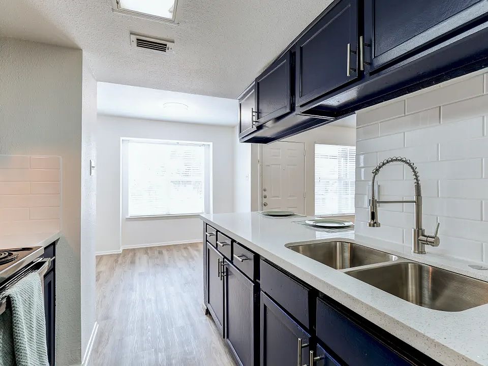 1st image of 1100 Graham Dr #607