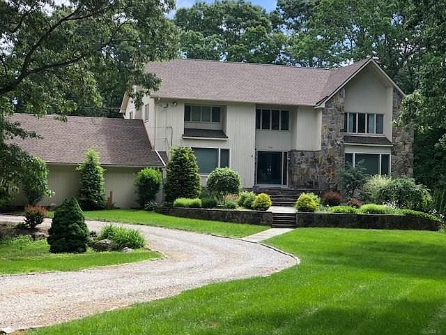 1st image of 126 Varnum Dr