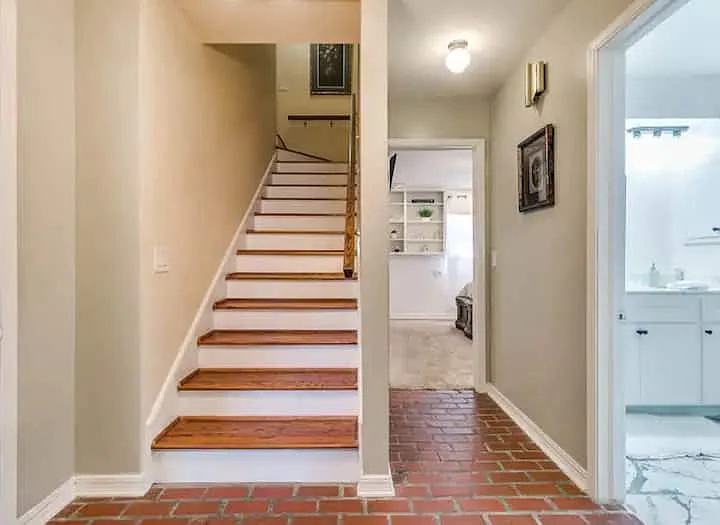 NW 30th Pl — Photo 85