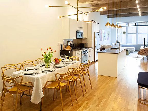4th image of 419 W 55th St APT 4C