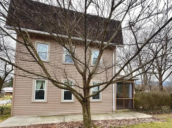 202 Shelton Ave, Alexandria, PA 16611