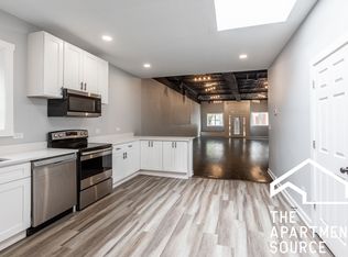 1503 W 19th St #1F, Chicago, IL 60608