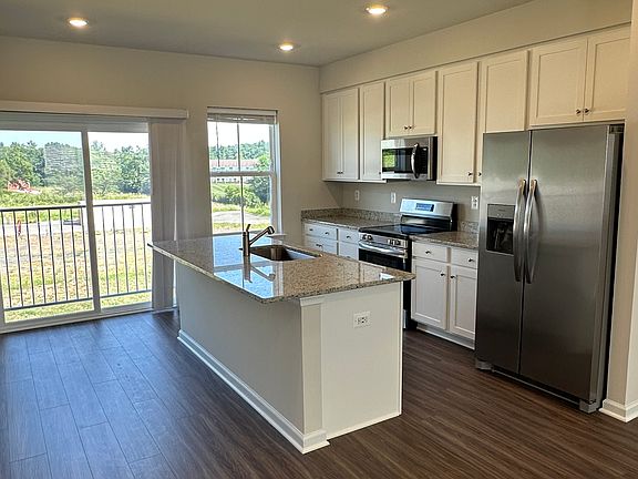 Kitchen/Living room area