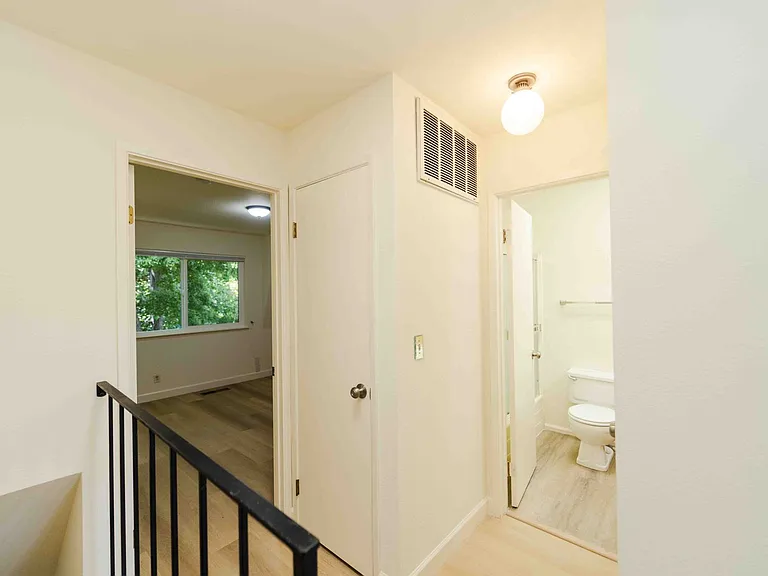 4811 Appian Way — Photo 9
