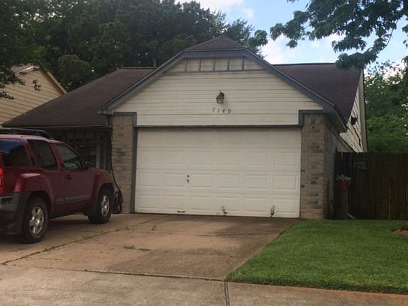 3rd image of 7149 Village Lake Dr