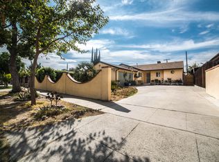 7055 Teesdale Ave, North Hollywood, CA 91605