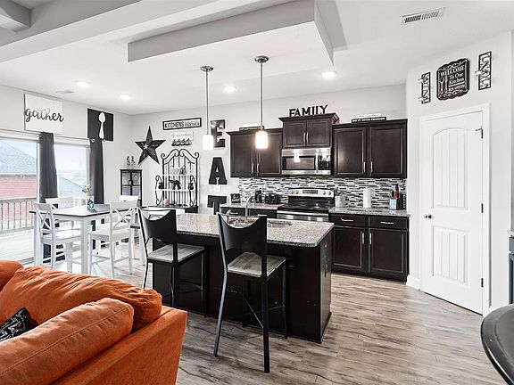 4th image of 1182 Belvoir Ln