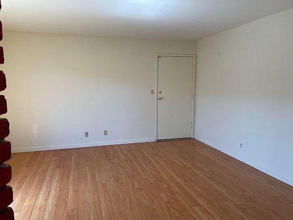 2nd image of 1171 Ayala Dr #4