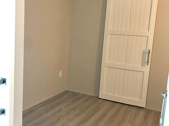 5th image of 367 Auden Ave APT 205
