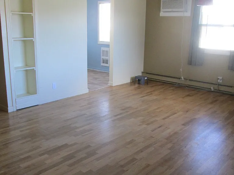 408 Ramona Ave — Photo 4