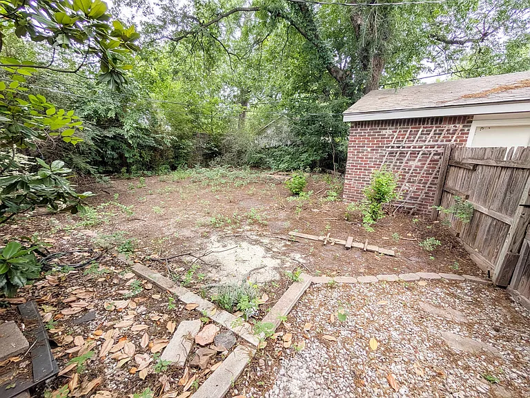 2207 NW 19th St — Photo 18