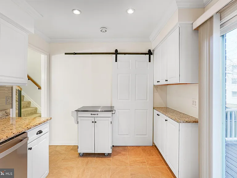 3848 Brighton Ct — Photo 13