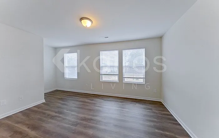 348 Waterfall Rd — Photo 5