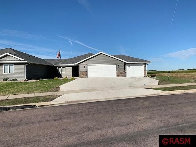 1st image of 650 Waraju Ave