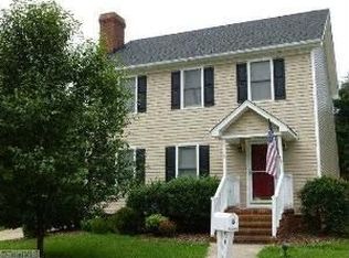 6 Barrett Pl, Greensboro, NC 27455