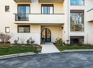 12 Chamond, Devon, PA 19333