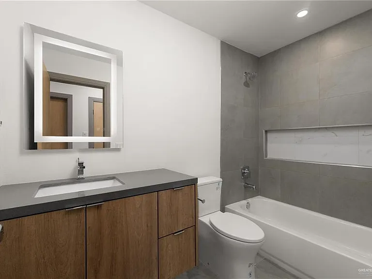1304 E Iris Ave #1 — Photo 15