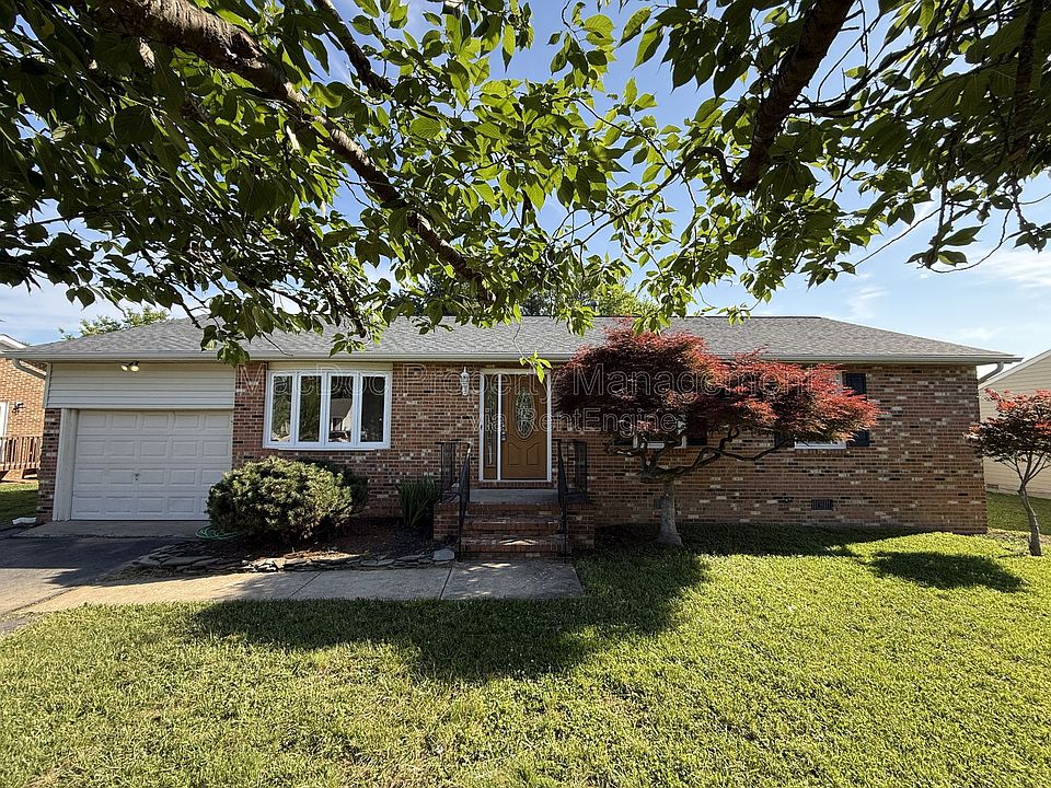 1st image of 1225 Dewberry Dr