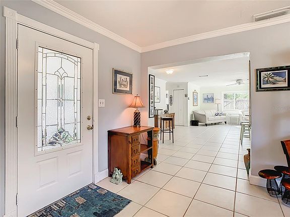 4th image of 5118 Glasgow Ave