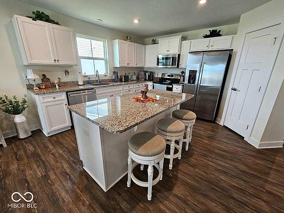 5th image of 1778 River Birch Dr