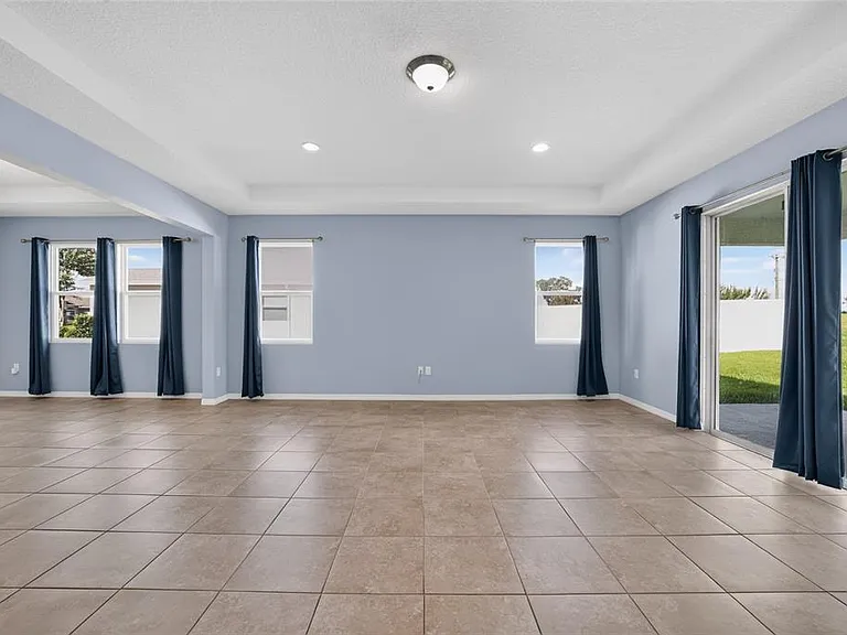 4572 SW 65th Pl — Photo 17
