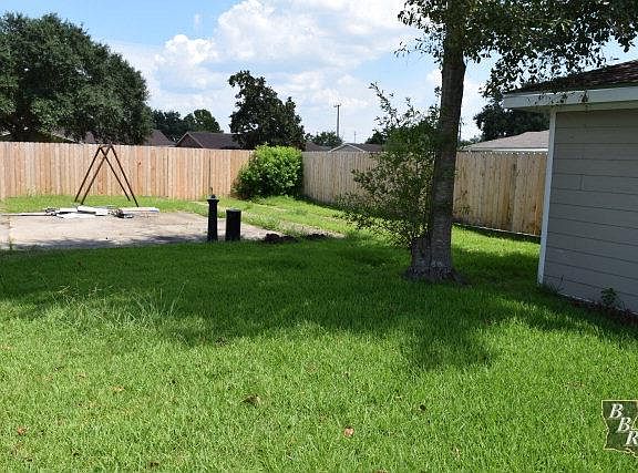 5th image of 3024 Karen Dr