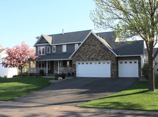 14247 Fossil Ln, Apple Valley, MN 55124