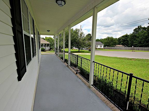 2nd image of 4552 Windsong Dr