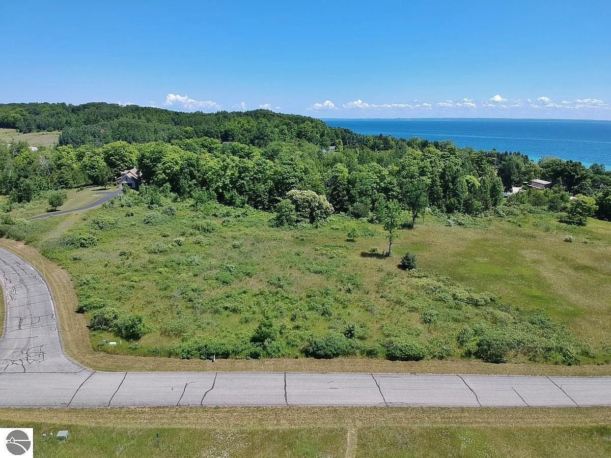 11677 E Belanger Woods Dr, Suttons Bay, MI 49682 MLS 1902563 Zillow