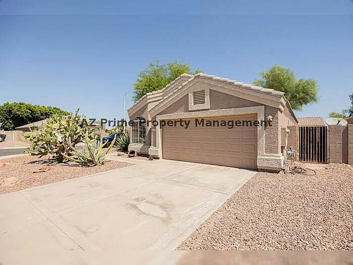 1654 W Geronimo St — Photo 1