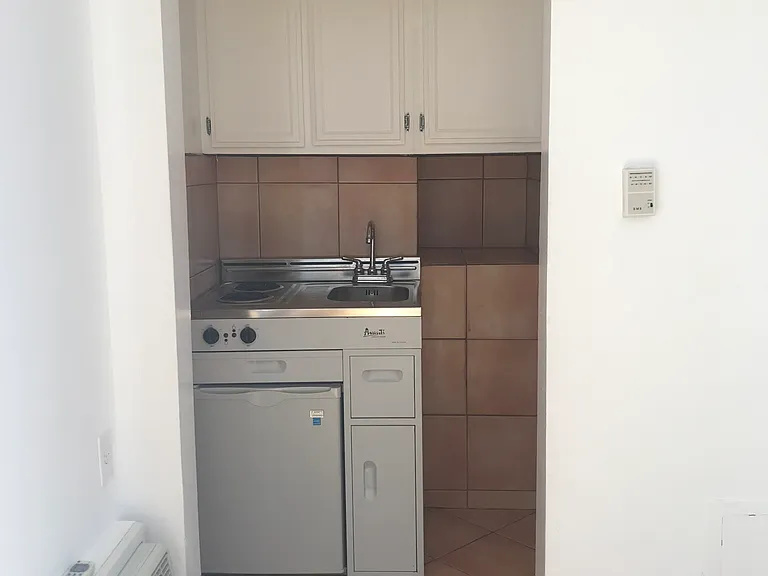 Mediterranean Apartments — Photo 29